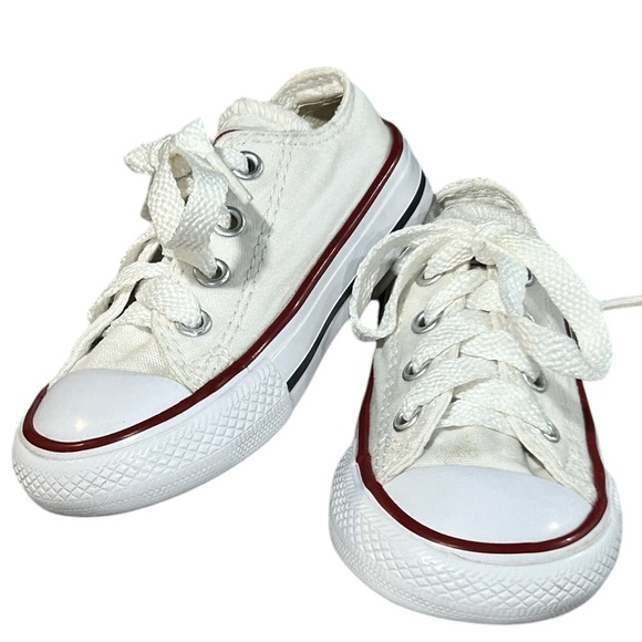 Converse Lace Up Chuck Taylor All Star Infant Toddler Low Tops Shoes Size 5 - Picture 1 of 7